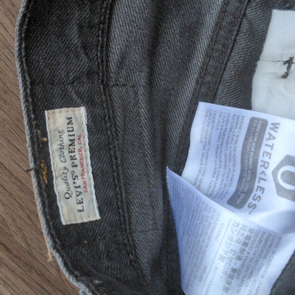 LEVI'S SIZE 26 - Picture 2 of 2